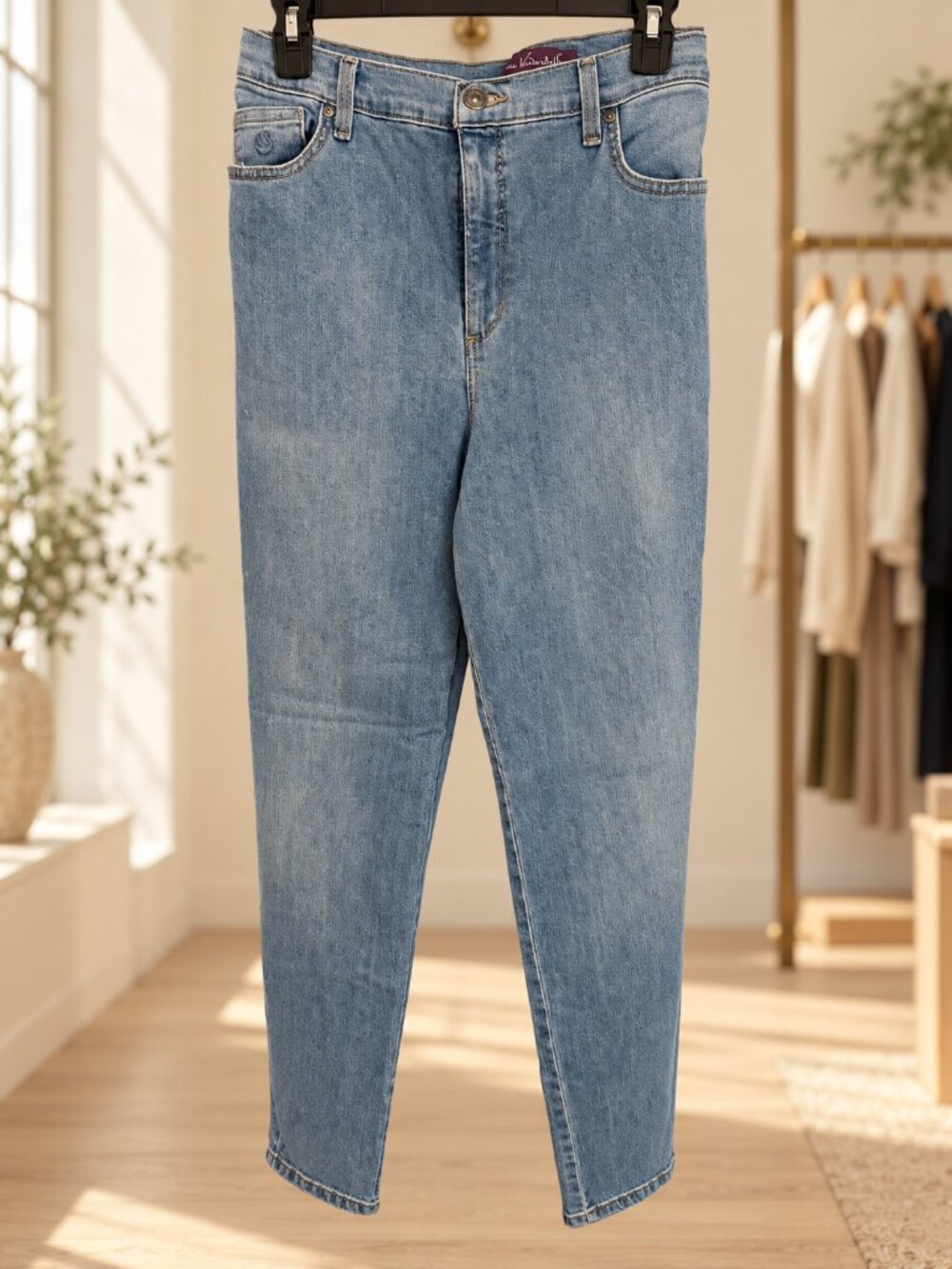 Gloria Vanderbilt Amanda Light Wash Jeans Size 12 Average